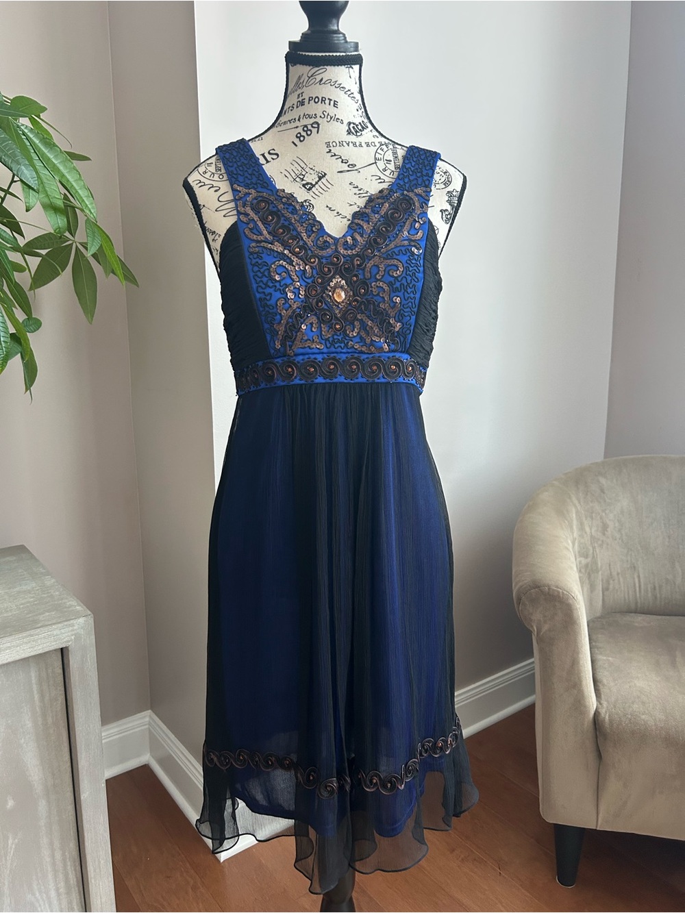 Sue Wong Nocturne Navy Blue Beaded V-Neck Midi Dress